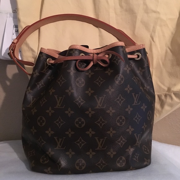 Louis Vuitton Handbags - Louis Vuitton Petit Noe handbag